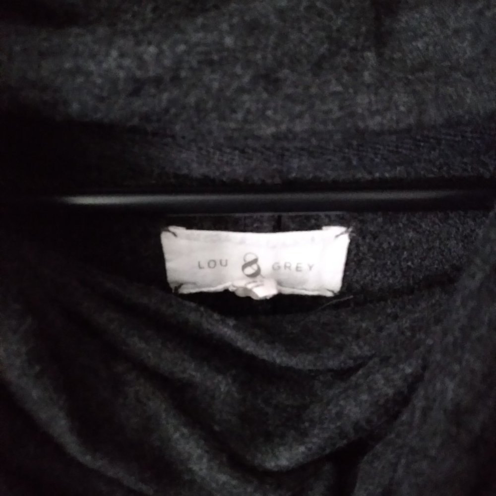 Very long Lou Grey Turtle neck